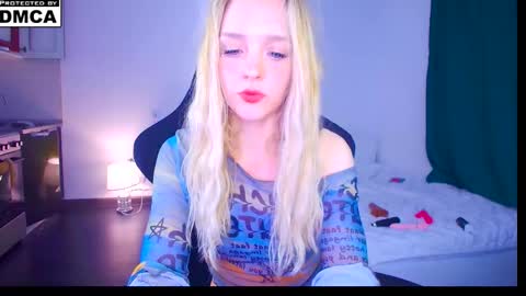 Sofia online show from 06-02-26, 01:51