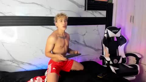 Snapshot of saimonvela chatting on 11-13-25, 07:51 Juan online show from 11-13-25, 07:51