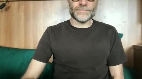 Snapshot of saint009 chatting on 04-25-26, 11:57 saint009 online show from 04-25-26, 11:57
