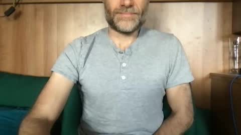Snapshot of saint009 chatting on 04-25-26, 04:48 saint009 online show from 04-25-26, 04:48