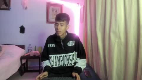 saint boy online show from 12-23-25, 03:26