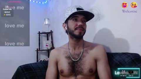 Snapshot of saint_castle chatting on 01-13-26, 02:06 Saint Castle online show from 01-13-26, 02:06