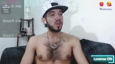 Snapshot of saint_castle chatting on 02-08-26, 06:06 Saint Castle online show from 02-08-26, 06:06