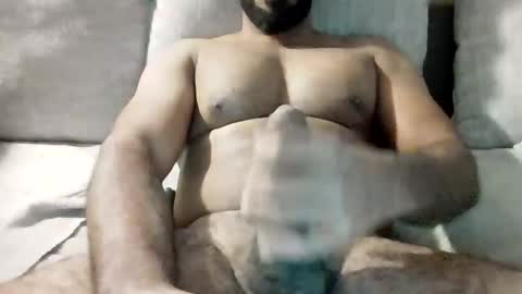 Snapshot of saintd17 chatting on 11-10-25, 02:38 SD17 online show from 11-10-25, 02:38