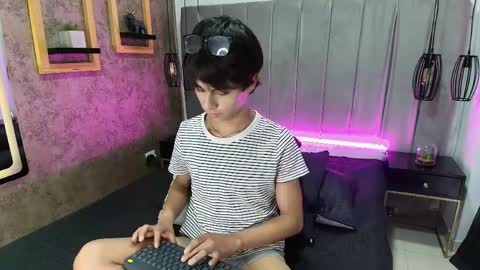 Santi online show from 04-09-26, 12:43