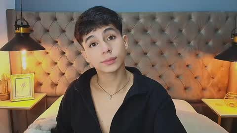 Santi online show from 04-18-26, 01:04