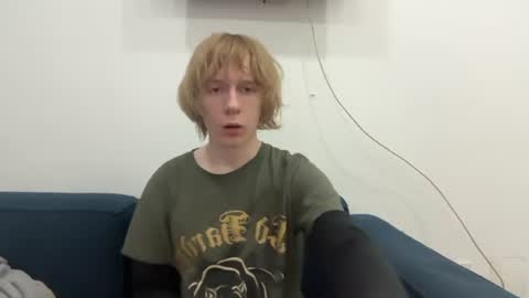 Snapshot of saintfawn chatting on 07-11-26, 06:38 saintfawn online show from 07-11-26, 06:38
