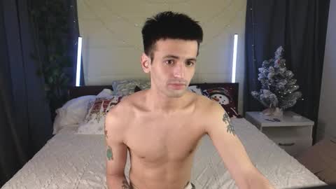 Snapshot of saintlauren1 chatting on 01-08-26, 06:37 Mark online show from 01-08-26, 06:37