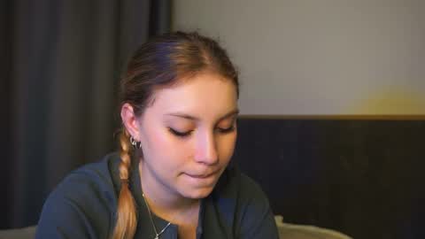 Snapshot of sairally chatting on 05-21-26, 09:44 Ariel online show from 05-21-26, 09:44