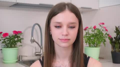 Snapshot of sairally chatting on 06-10-26, 02:16 Ariel online show from 06-10-26, 02:16