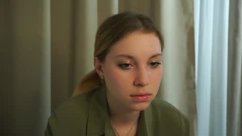 Snapshot of sairally chatting on 06-12-26, 11:35 Ariel online show from 06-12-26, 11:35