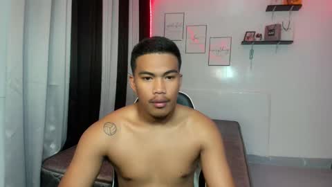 Taylor online show from 03-25-26, 04:51