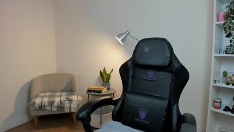 Sakura Harper online show from 10-28-25, 05:55