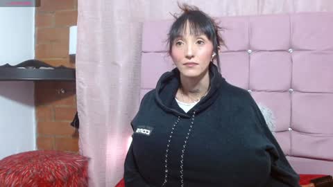 Snapshot of sakura_skinny chatting on 12-10-24, 01:11 Sakura Skinny online show from 12-10-24, 01:11