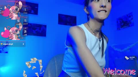 Snapshot of sakura_skinny chatting on 12-17-24, 02:44 Sakura Skinny online show from 12-17-24, 02:44
