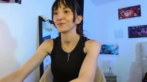 Snapshot of sakura_skinny chatting on 02-19-25, 03:05 Sakura Skinny online show from 02-19-25, 03:05