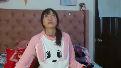 Snapshot of sakura_skinny chatting on 03-05-25, 03:40 Sakura Skinny online show from 03-05-25, 03:40