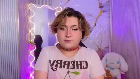 Snapshot of sakura_tay1 chatting on 04-20-26, 04:37 sakura online show from 04-20-26, 04:37