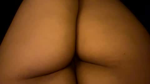 Snapshot of salasdulce chatting on 12-18-25, 10:21 salasdulce online show from 12-18-25, 10:21