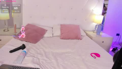 salem_smith_ online show from 06-17-26, 11:34
