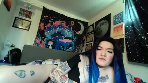 salemsslut online show from 01-06-25, 04:23