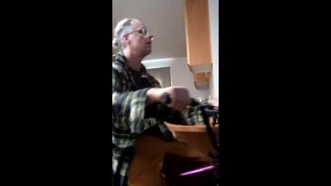 salis1981 online show from 04-18-26, 12:36