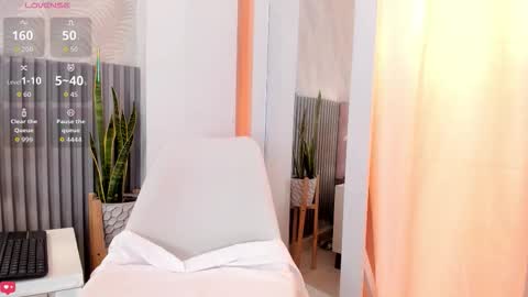 Silvia online show from 12-05-25, 02:03