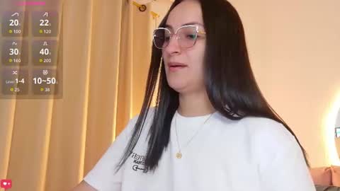 Snapshot of sally_azmani_ chatting on 07-18-26, 01:59 Silvia online show from 07-18-26, 01:59