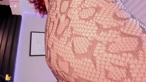 Snapshot of sally_white_ chatting on 12-05-25, 03:26 Sally White online show from 12-05-25, 03:26