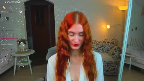 Snapshot of sallybiscuit chatting on 11-06-25, 12:28 Sally online show from 11-06-25, 12:28