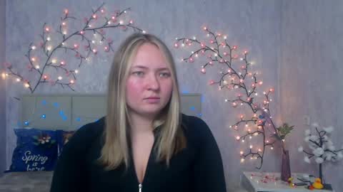 Snapshot of sallyverda chatting on 04-29-26, 06:14 Sally online show from 04-29-26, 06:14