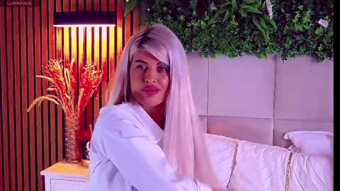SalmaRoze online show from 05-16-26, 05:26