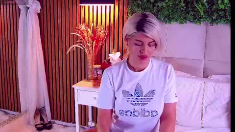 SalmaRoze online show from 05-24-26, 03:11