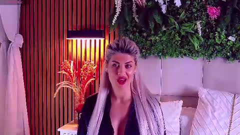 SalmaRoze online show from 06-15-26, 05:09