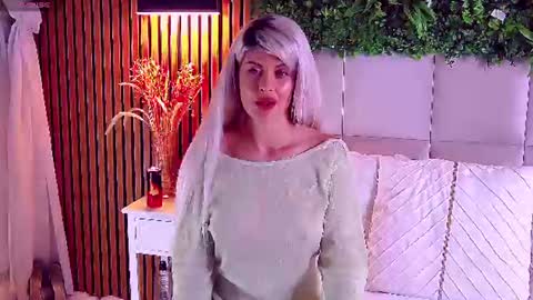 SalmaRoze online show from 06-18-26, 04:02