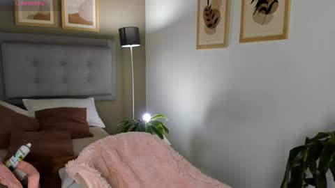 Salo     online show from 03-18-26, 01:47