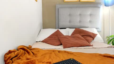 Salo     online show from 03-23-26, 03:38