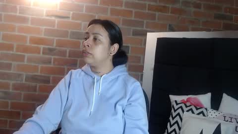 Snapshot of salome__hills chatting on 01-14-25, 02:32 online show from 01-14-25, 02:32