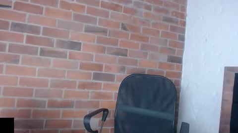 Snapshot of salome__hills chatting on 02-11-25, 01:31 online show from 02-11-25, 01:31