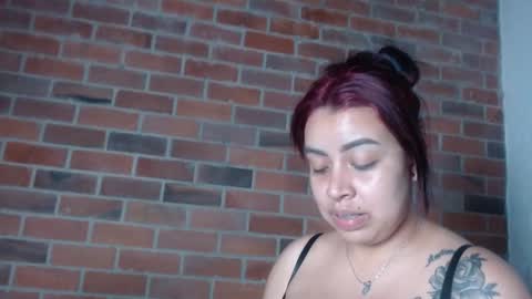 Snapshot of salome__hills chatting on 02-26-25, 01:21 online show from 02-26-25, 01:21