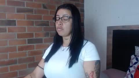 Snapshot of salome__hills chatting on 02-15-26, 06:26 online show from 02-15-26, 06:26