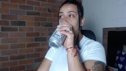 Snapshot of salome__palmer chatting on 05-24-26, 05:34 online show from 05-24-26, 05:34