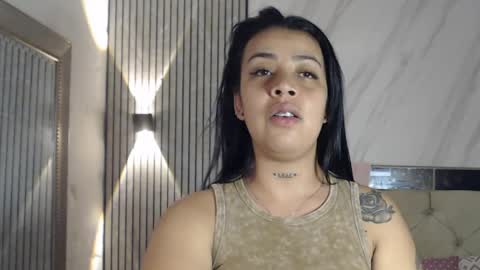Snapshot of salome__palmer chatting on 06-03-26, 12:02 online show from 06-03-26, 12:02