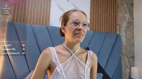 Snapshot of salome_cruxx chatting on 06-18-26, 11:47 salome_cruxx online show from 06-18-26, 11:47