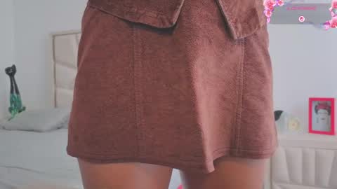Snapshot of salome_stockman_s chatting on 05-22-26, 02:01 Salome online show from 05-22-26, 02:01