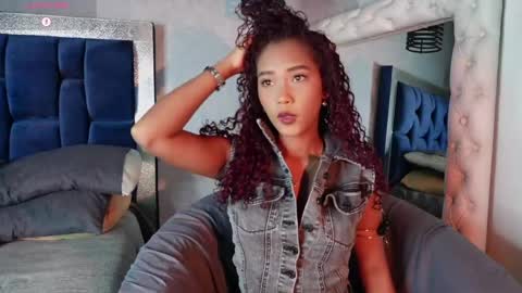 Snapshot of salome_williamss chatting on 05-17-26, 12:23 Salome online show from 05-17-26, 12:23