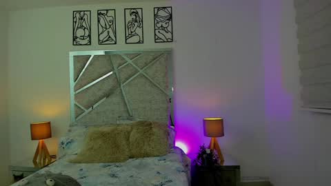 Snapshot of salomedyla chatting on 01-03-25, 12:00 salomedyla online show from 01-03-25, 12:00