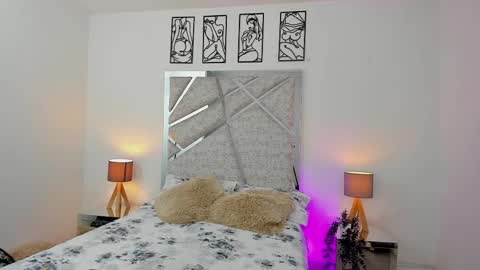 Snapshot of salomedyla chatting on 02-21-25, 11:10 salomedyla online show from 02-21-25, 11:10