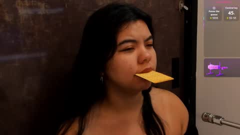 Snapshot of salomee_bigboobs chatting on 09-22-25, 04:25 Salome online show from 09-22-25, 04:25