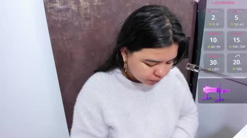 Snapshot of salomee_bigboobs chatting on 10-27-25, 03:54 Salome online show from 10-27-25, 03:54